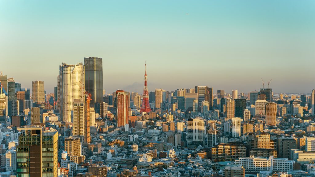 ทิวทัศน์กรุงโตเกียวและโตเกียวทาวเวอร์ในเวลากลางวัน