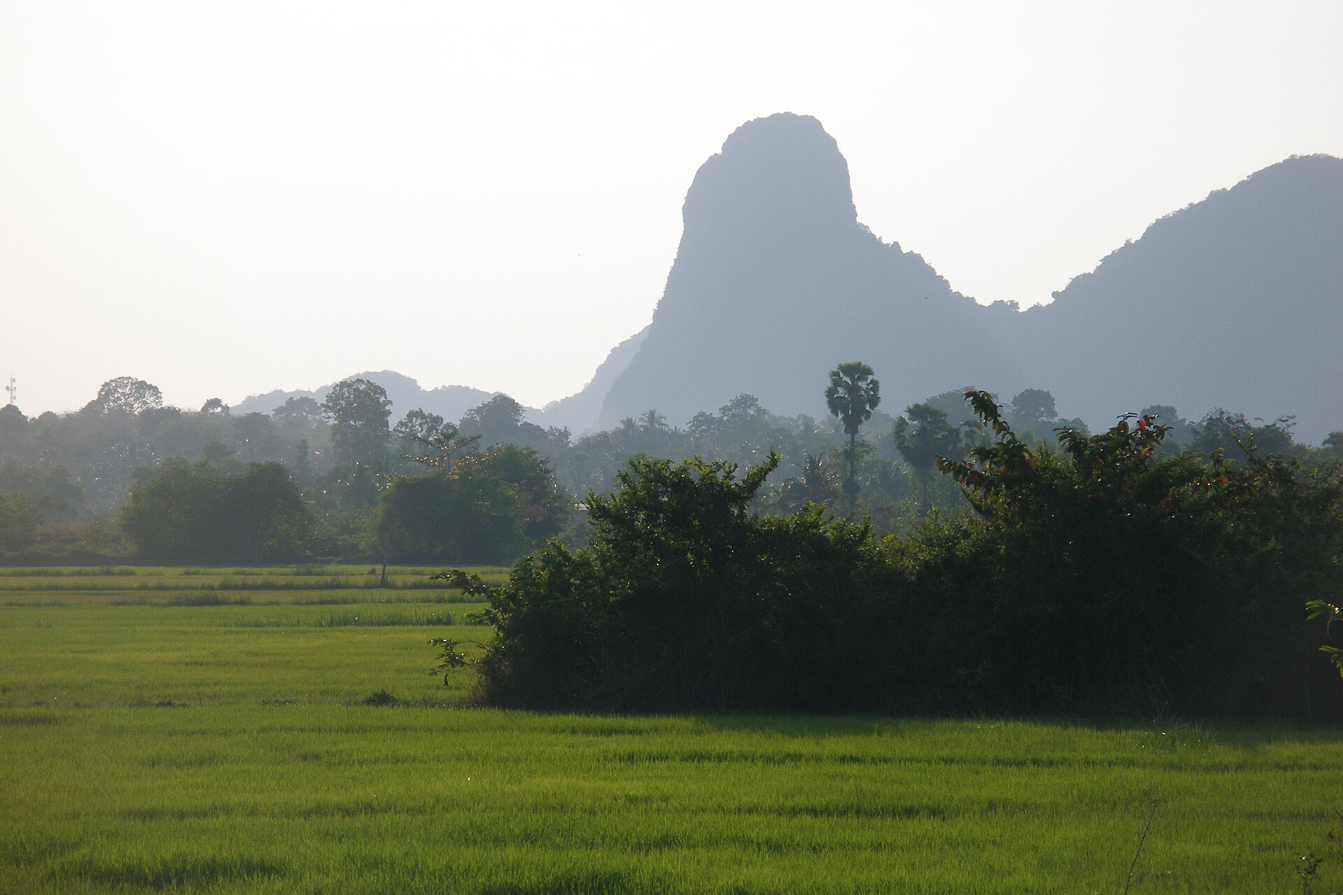 เขาอกทะลุ